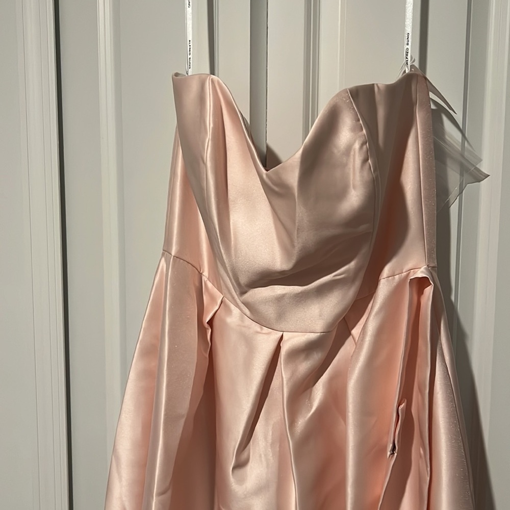 NWT Alfred Sung Women's Strapless Satin Twill A-Line Gown blush size 2 - Picture 3 of 5